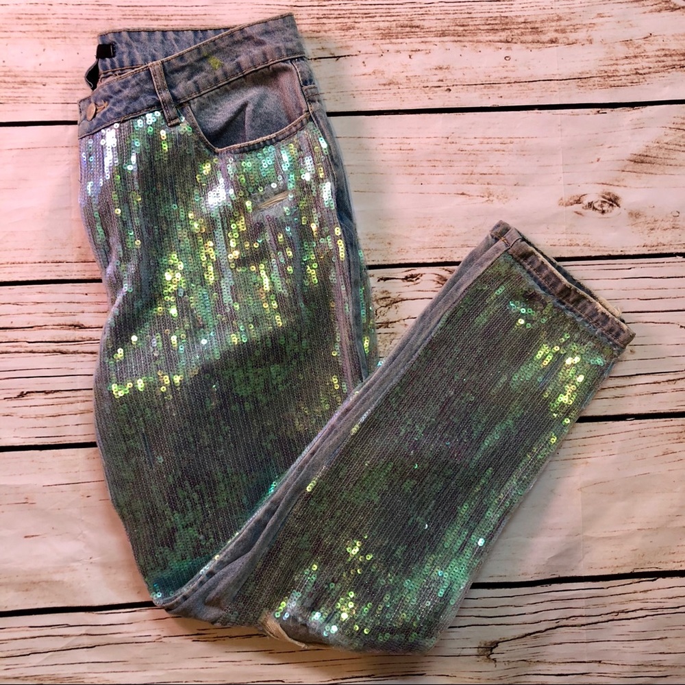 🌹NWOT F21 Sequin Boyfriend Jeans🌹
